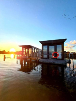 Domki na wodzie Jastarnia - Houseboat